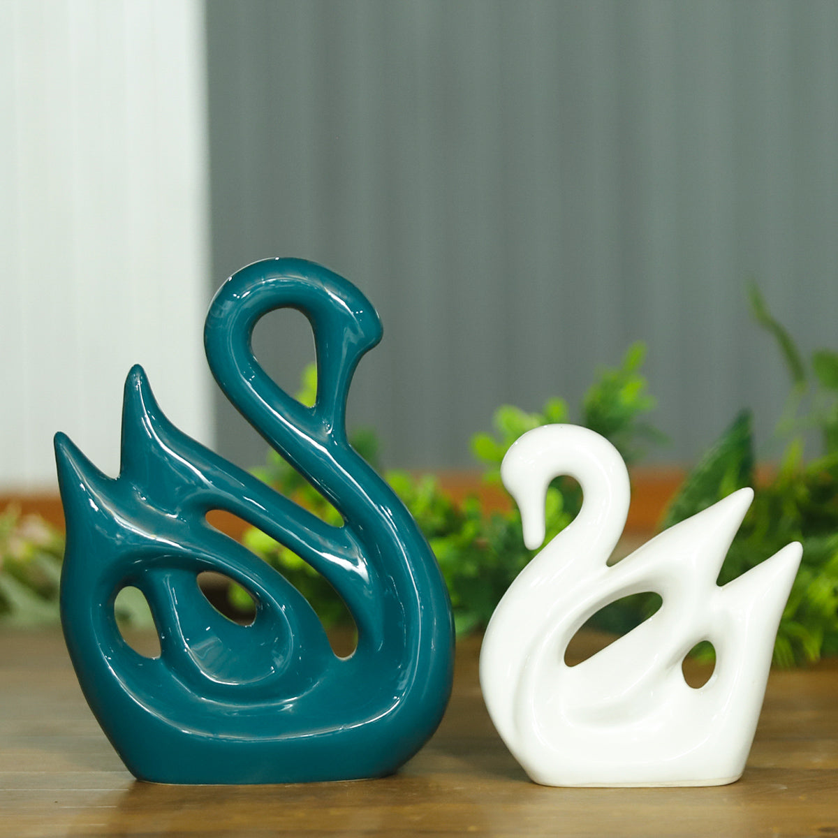 Sons Home Decor Lucky Hand painted Swan Couple